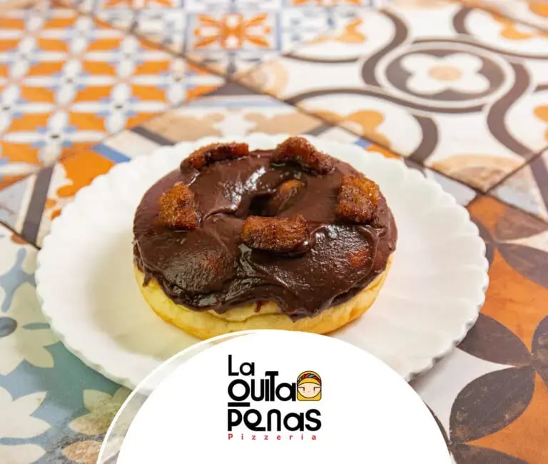 LA-QUITA-PENAS-Dona-de-rellenito_W-768x650.jpg