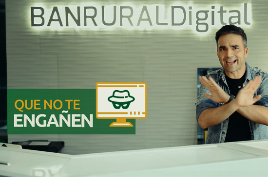 presentador hablando del tema